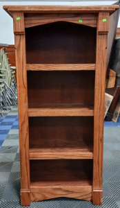 (1) Wooden Bookshelf