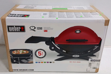 (1) Weber Q 1200 Portable Gas Grill - Red