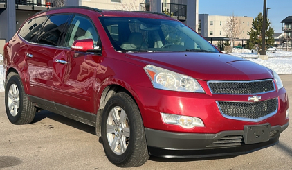2012 CHEVROLET TRAVERSE - 3RD ROW SEATING!