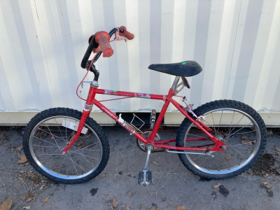 Vintage 20&rdquo; Red ThunderBMX Bike