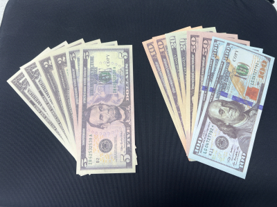 (1) Bag Of Movie Money- 2 Bills Each
