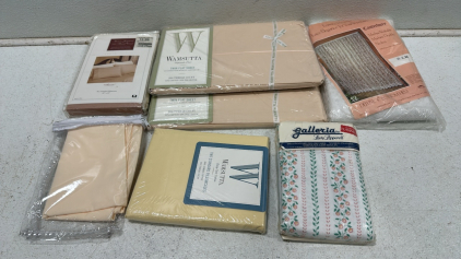 (2) Wamsutta Twin Flat Sheets (Pink), (2) Woven Jacquard 20&rdquo;x30&rdquo; Pillowcases, (2) Wamsutta Standadr Pillowcases (Yellow), (2) Galleria Floral Pillowcases, Lace Elegance for Windows, and More