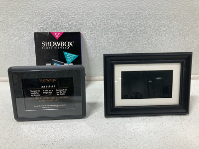 (1)Pandigitral Digital Picture Viewer 10&rdquo; x 8&rdquo;, (1) Showbox Photo Viewer 4&rdquo; x 6&rdquo;