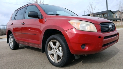 2007 TOYOTA RAV4 - 4X4!