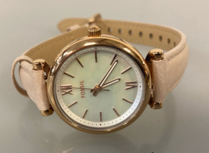 Beautiful Women’s Fossil Watch # 252409