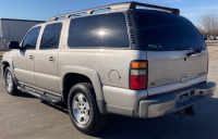 2004 CHEVROLET SUBURBAN - 4X4! - 4