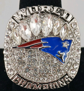 (1) New England Patriots Championship Ring - Replica - Size 11