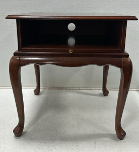 Vintage 1991 Bombay Co. Solid Wood End Table