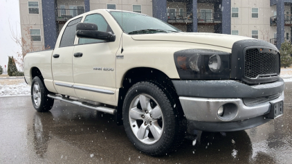 2007 DODGE RAM 1500 - 4X4!