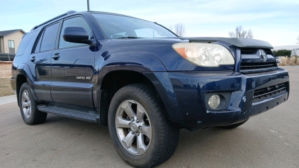 2007 TOYOTA 4 RUNNER - 4X4!