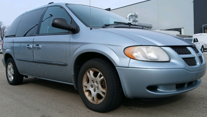 2004 DODGE CARAVAN - FAMILY CAR!