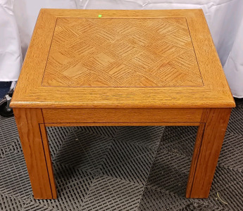 (1) Oak End Table w/ Parquet Top - 26"x23"x19"