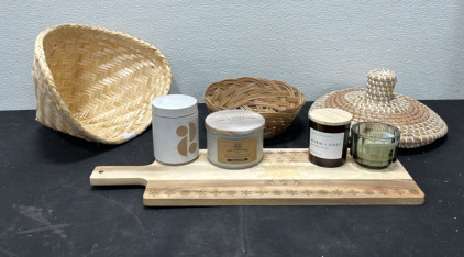 (2) Wicker Containers (1) Wicker Lid (4) Candles (1) Winter Theme Cutting Board (1) Soap & Tooth Brush Holder