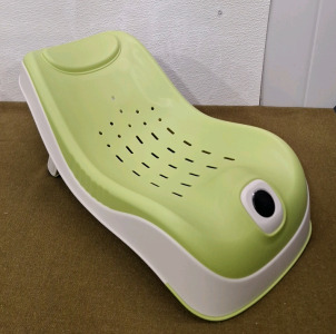 (1) Baby Bath Support W/Smart Temperature Sensing Technology, Soft and Supportive Design, Compatible with Most Baby Tubs, Anti Slip Bottom, Easily Foldable, Green