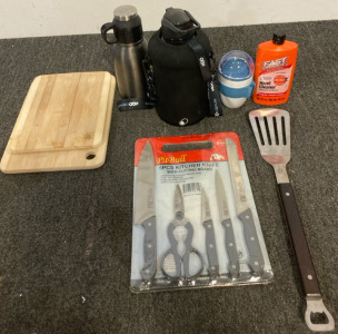 Black Waterbottle, Cutting Boards, & Kitchen Knives.