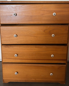 Light Wooden 4 Drawer Dresser