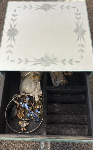 Mirror Jewelry Box, With Jewelry