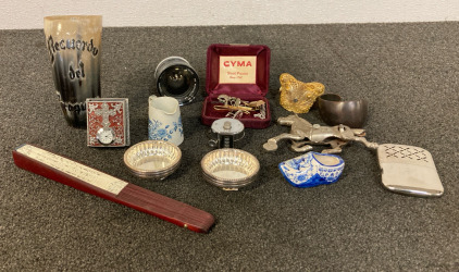 Box of Assorted Vintage Items