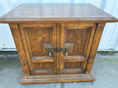 (2) Night Stand Cabinets