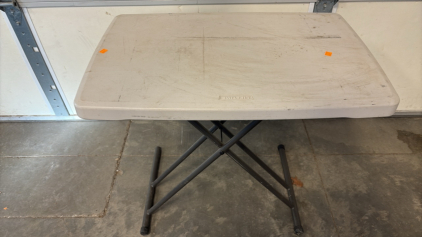 Lifetime 3Ft Table