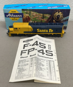 Athearn F-45 FP-45 Santa Fe #5903 Diesel Road Locomotive Electric Train