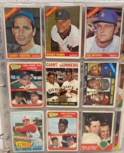 (36) Vintage 1960&rsquo;s Topps Baseball Cards In Binder&hellip; Rose, Maris, Drysdale, And More