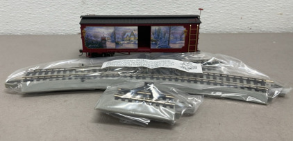 Hawthorn Village &ldquo;Memories Of Christmas Box Car&rdquo; Electric Train And Track W/ C.O.A.