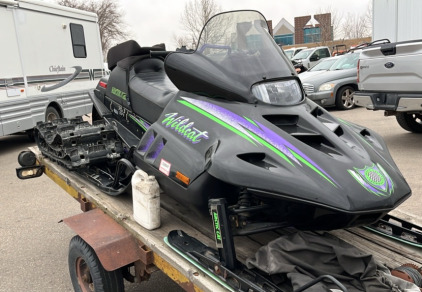 1994 WILDCAT SNOWMOBILE - EXTRA TRACK!