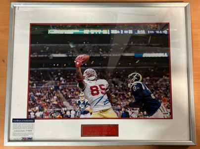 Signed San Francisco Vernon Davis 49ers Framed Photograph 17&rdquo;x22&rdquo;