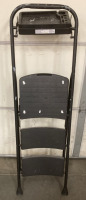 Step Ladder w/Tray - 3