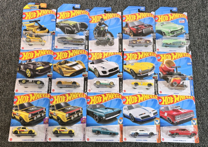 (15) Hot Wheels- Roadsters, Compact Kings, Muscle Mania, Ride-Ons Series