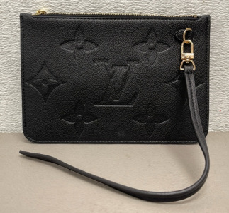 Louis Vuitton Empreinte Monogram Giant Neverfull MM Black Pouchlette (Unverified)