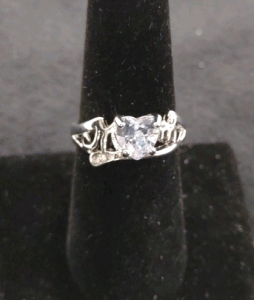 Size 7.5 Dainty Heart Mom Ring Silver Fashion Ring Grandmother Mothers Gift