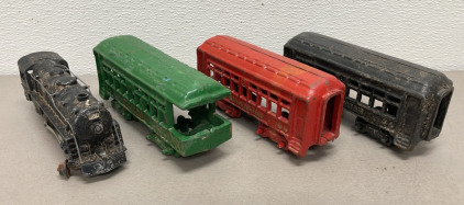 (1) Cast Iron Train Engine And (3) Vintage Cast Iron Train Cars &ldquo;Washington 44&rdquo;