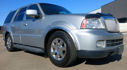 2006 LINCOLN NAVIGATOR - 4X4!