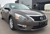 2013 NISSAN ALTIMA - CUTE CAR!