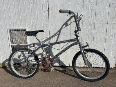 (1) 20” Royce Union Silver Bike