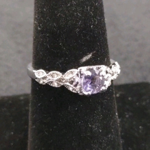 Size 7.75 Amethyst & Silver Toned Leaf Weaved Ring
