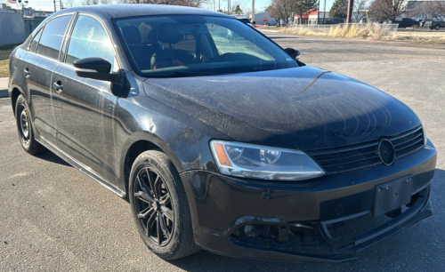 2012 VOLKSWAGEN JETTA - LEATHER SEATS!