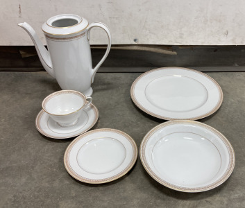 Dishware Set