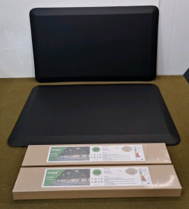 (2) Airand LED Utility / Shop Lights 24" Long, 18W / 5000K, IP66 Protection & (2) Sky Solutions Anti Fatigue Mats - 3/4" x 20" x 32", Black<br/>