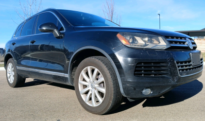 2012 VOLKSWAGEN TOUAREG - BACKUP CAMERA!