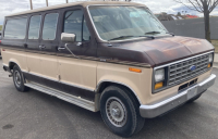 1990 FORD E-150 - WORKING HANDICAP LIFT! - 8