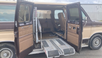 1990 FORD E-150 - WORKING HANDICAP LIFT! - 16