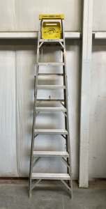 8&rsquo; Ladder