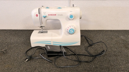 Singer Simple Sewing Machine - Works!