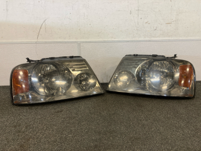 Ford F150 2004 Smoked Headlights