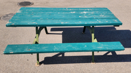 Picnic Table ... has an Iorn Frame Built to last..