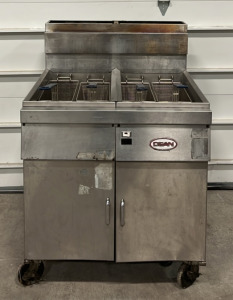 Dean 40 Lbs. Oil Cap Electric Fryer