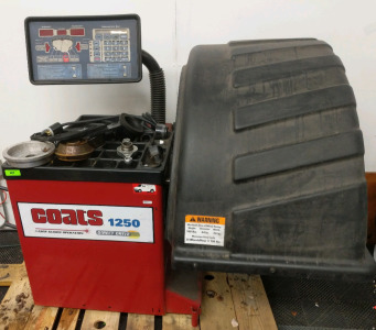 Coats 1250 Direct Drive Tire Balancer Machine